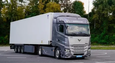 DHL-Freight-SuperPanther-eTopas-600-1