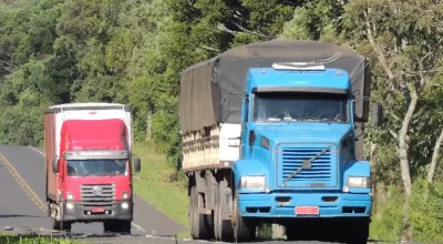 caminhoes-na-estrada-Foto-Blog-do-Caminhoneiro-Rafael-Brusque-Toporowicz