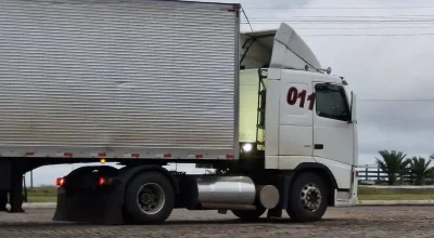 caminhoneiro-estrada-caminhao-Imagem-de-Rafael-Brusque-Toporowicz-Blog-do-Caminhoneiro